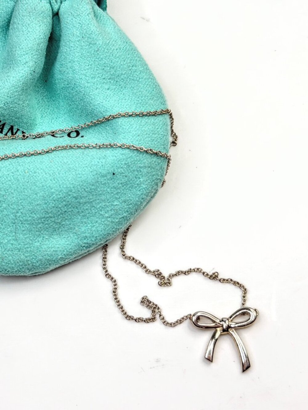 Vintage Tiffany & Co. Sterling Silver Bow Ribbon Necklace 15" JR1601